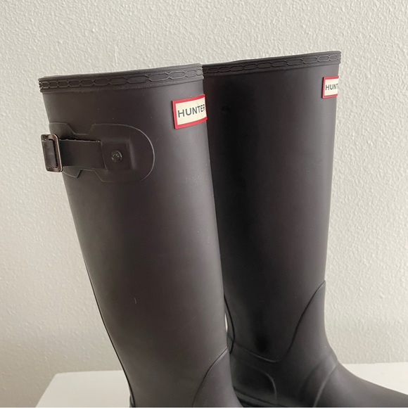 Hunter dark gray tall rubber rain boots - Picture 4 of 13